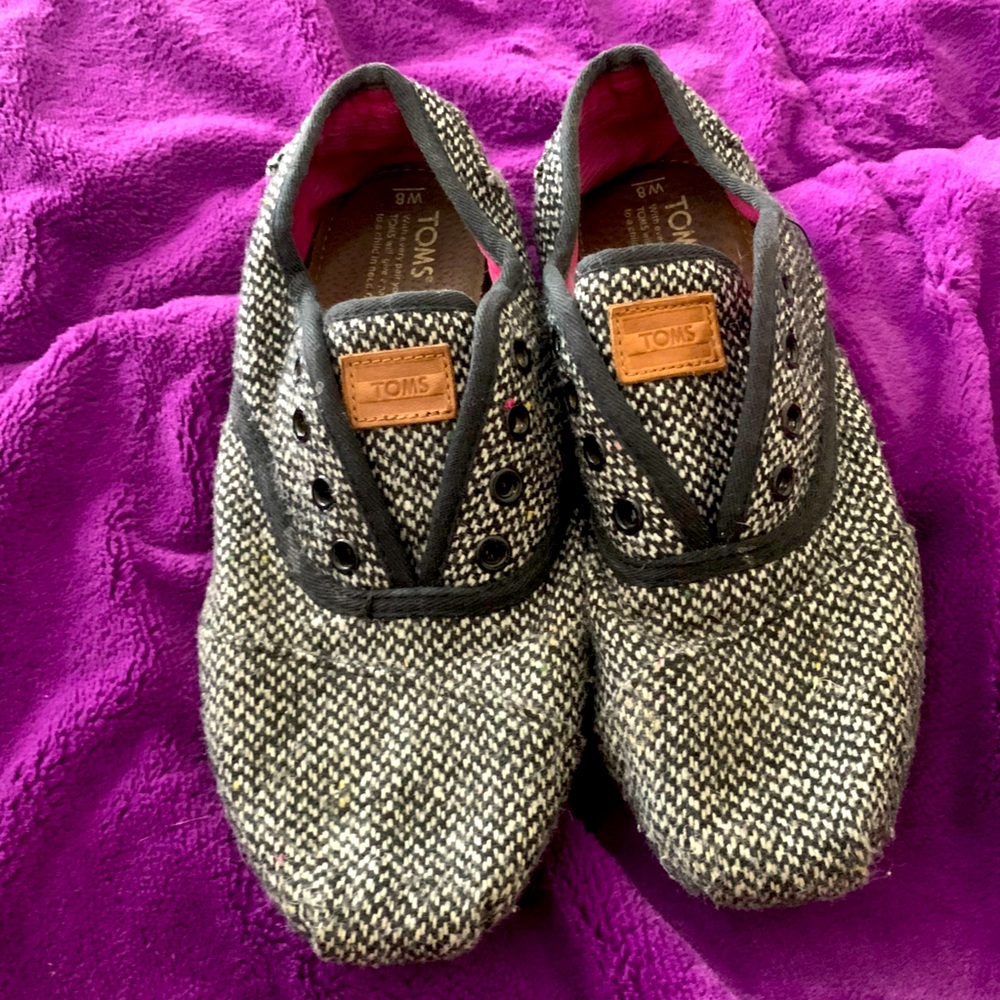 Toms Grey and Black size 8